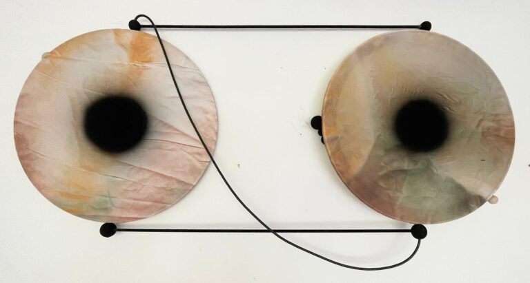 Tremolo 14 OO Droniarz 2024 98x178cm. Akryl na stylonie